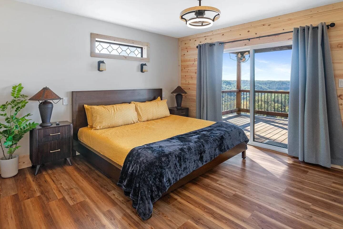 Skybox Cabin | Panoramic Gorge Views + Hot Tub — photo 81 of 100