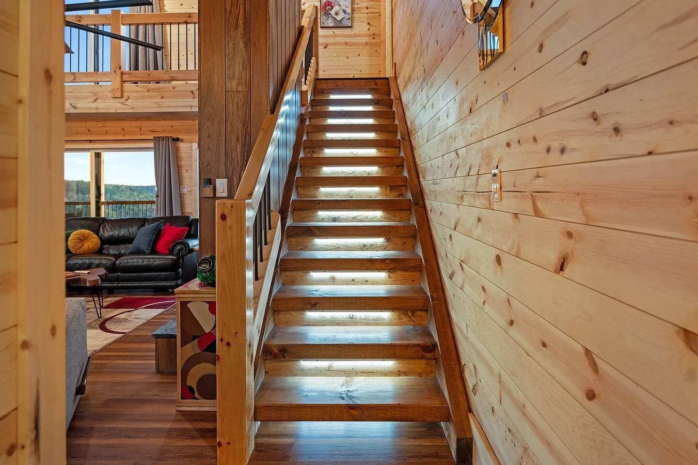 Skybox Cabin | Panoramic Gorge Views + Hot Tub — photo 87 of 100
