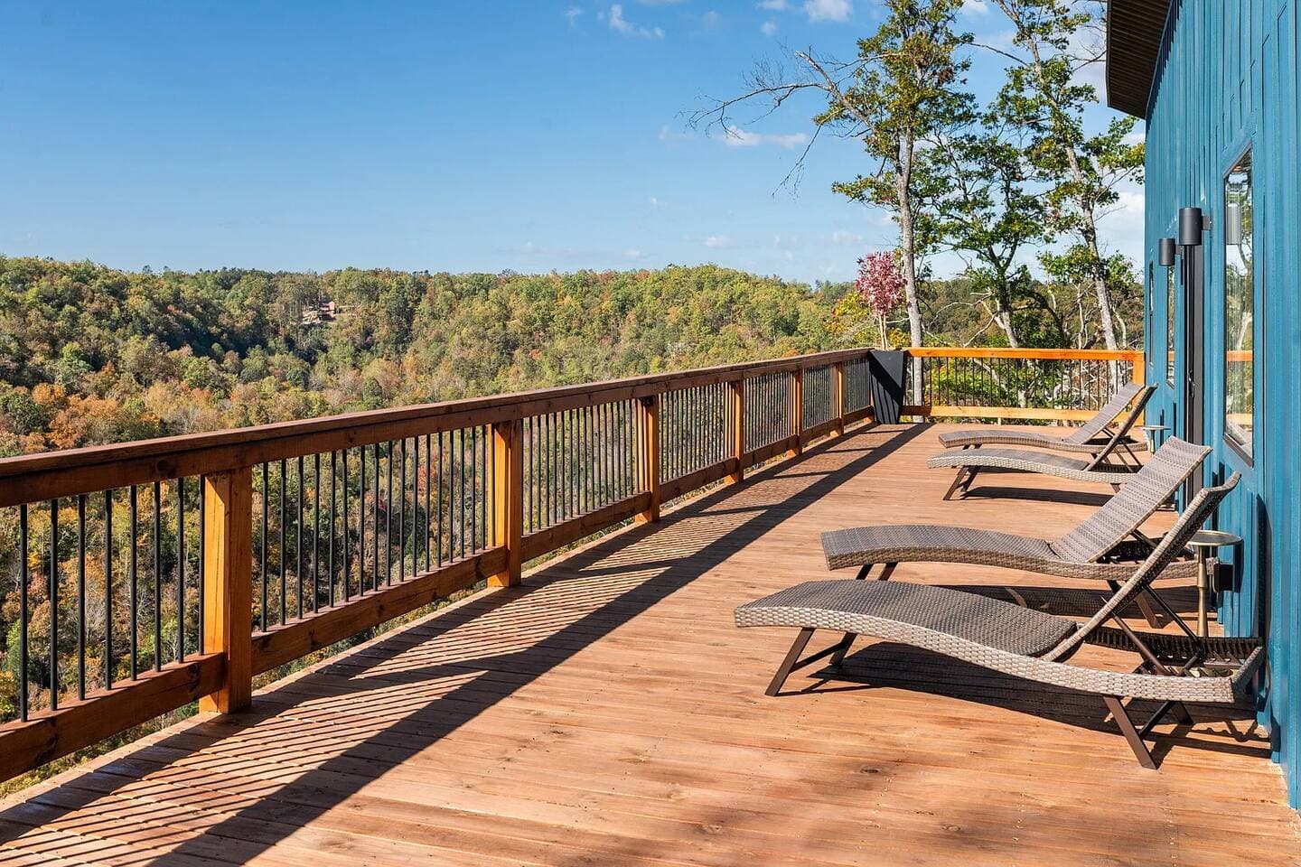 Skybox Cabin | Panoramic Gorge Views + Hot Tub — photo 83 of 100