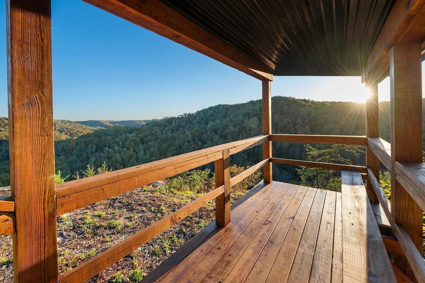 Skybox Cabin | Panoramic Gorge Views + Hot Tub — photo 39 of 100