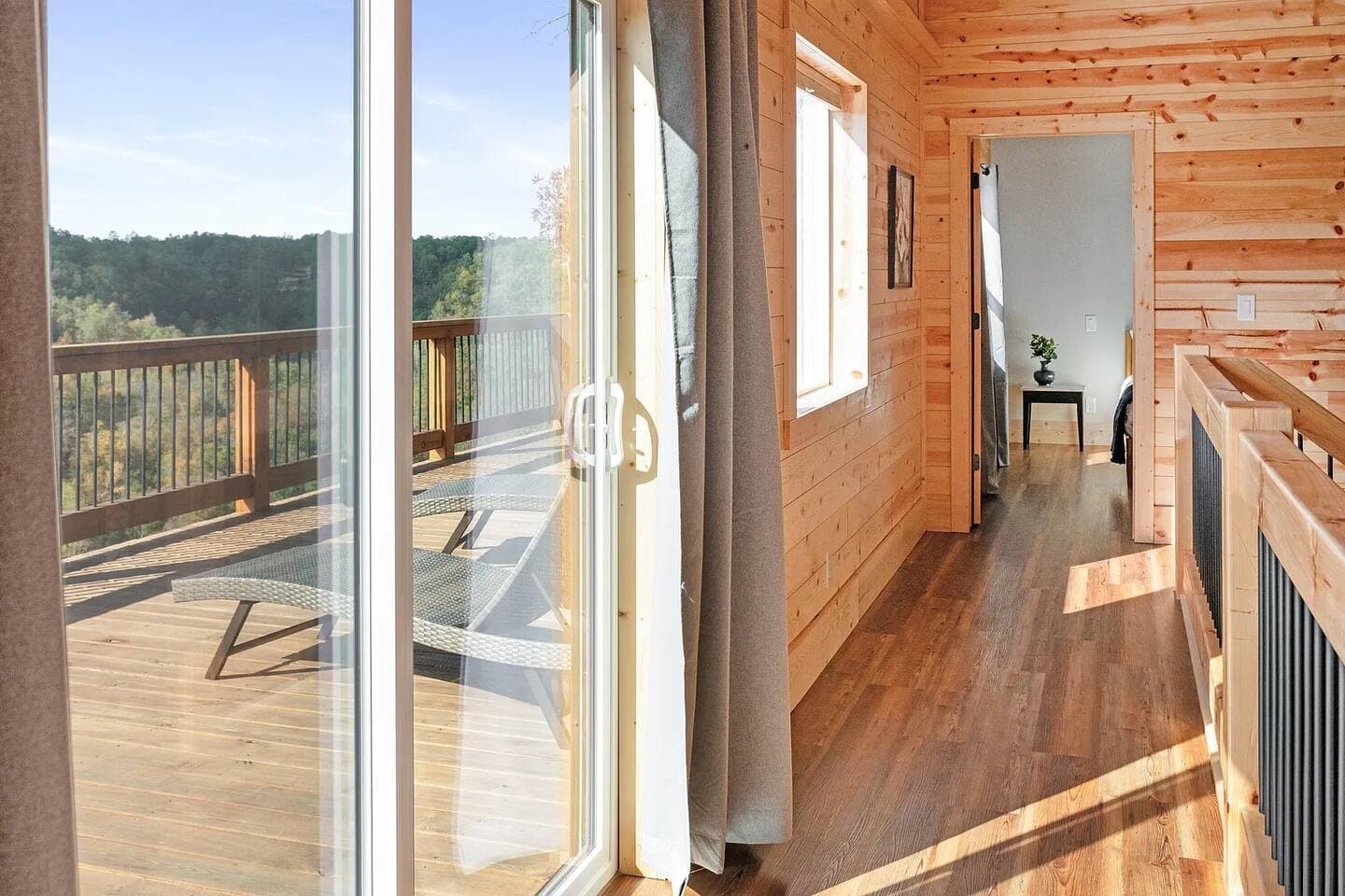 Skybox Cabin | Panoramic Gorge Views + Hot Tub — photo 56 of 100